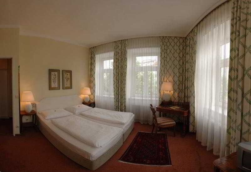 Hotel Vier Jahreszeiten Salzburg Room photo